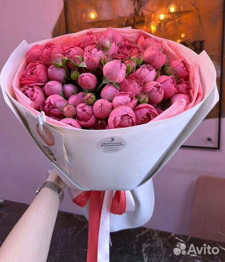 Кустовые пионовидные розы (букет, коробка)