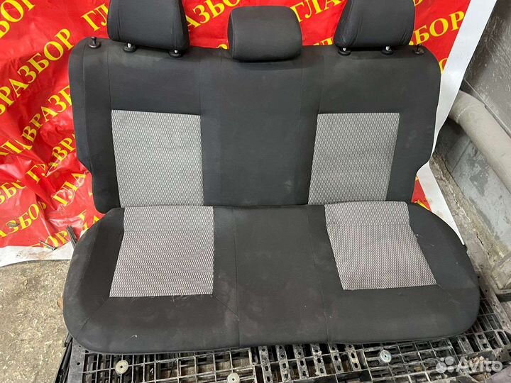 Сиденья на volkswagen polo