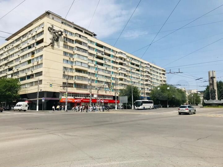 Помещение в Центре с парковкой и витриной, 500 м²