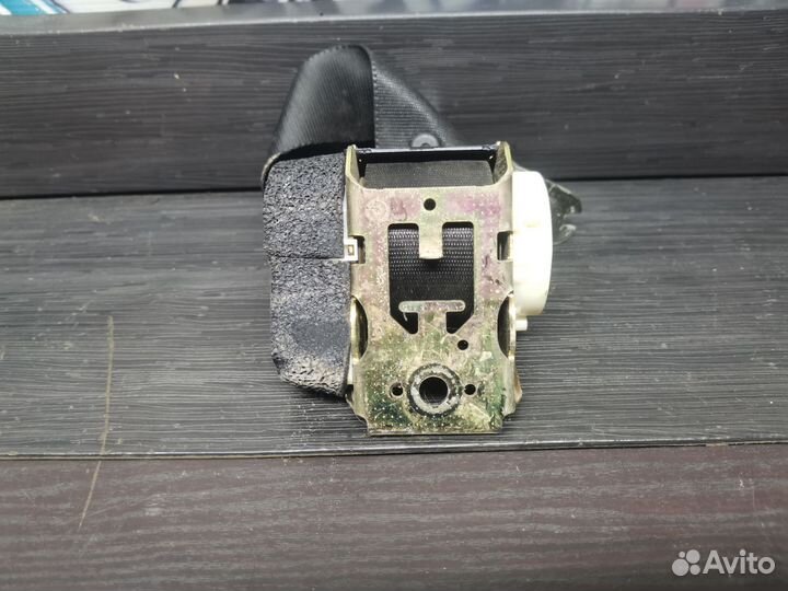 Ремень безопасности задний правый Ford Focus 2