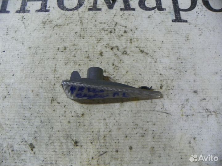 Повторитель в крыло Renault Scenic