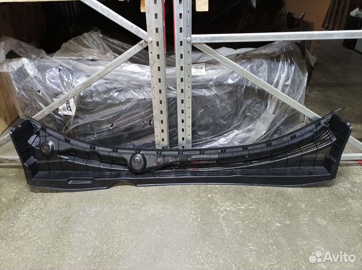 Жабо Hyundai Ix35 2010