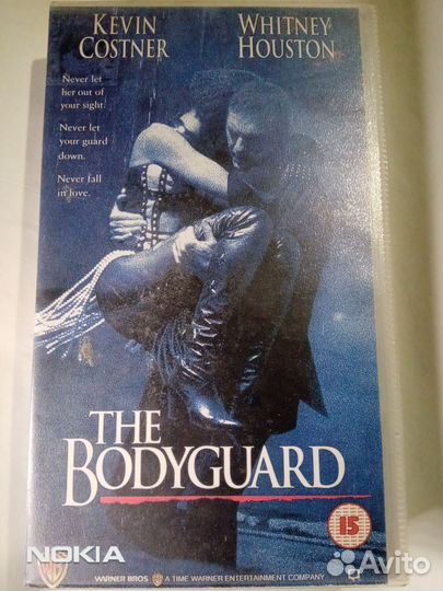 Видео кассеты с фильмами из 90.х