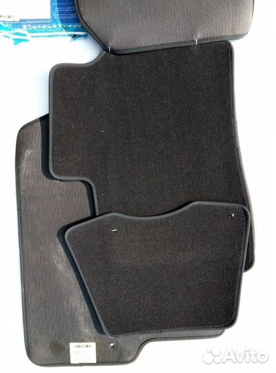 Автомобильные коврики на Toyota Camry Kia Cerato