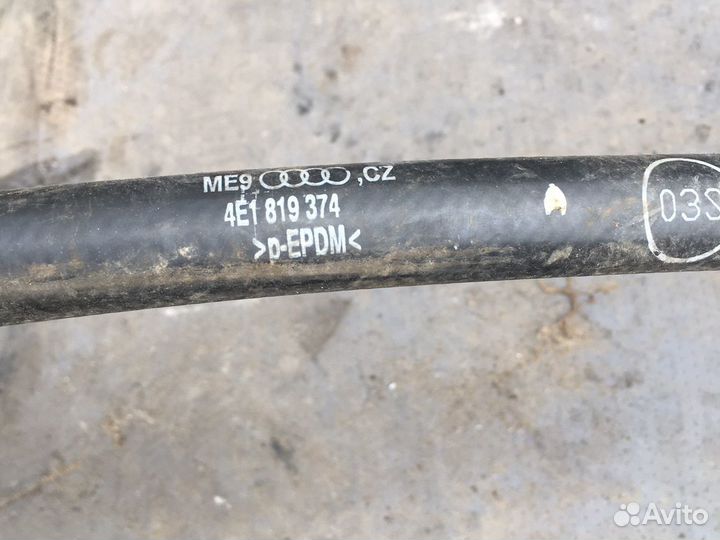 Шланг системы охлаждения Audi A8 D3