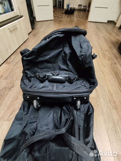 Сумка дорожная на колесах с выдвижной ручкой