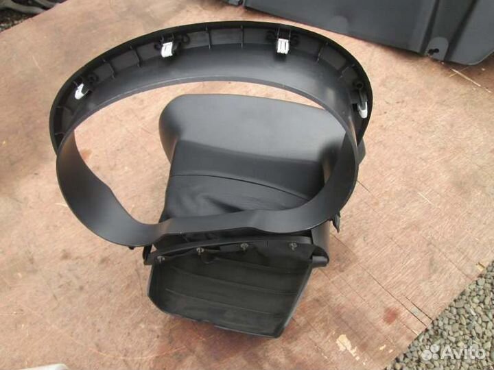 Кожух рулевой колонки Nissan Xtrail NT31 MR20DE