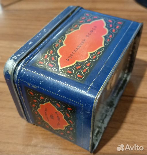Жестяная коробка из под чая