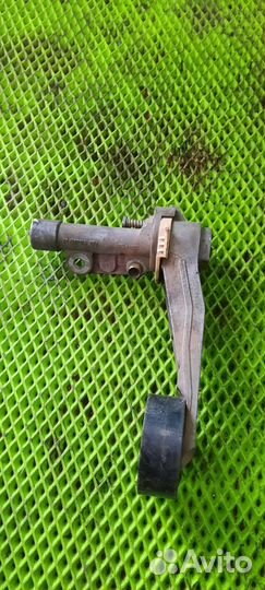 Натяжитель ремня Peugeot 308