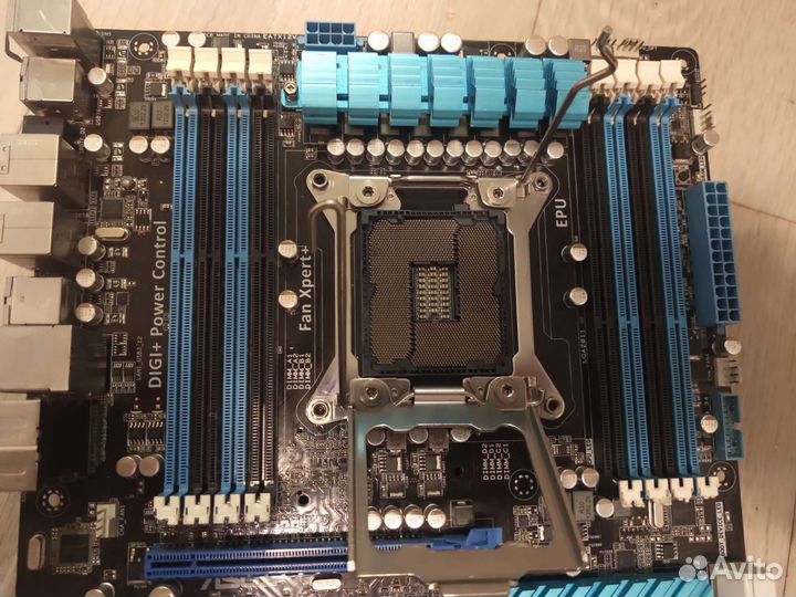 Материнская плата asus 2011