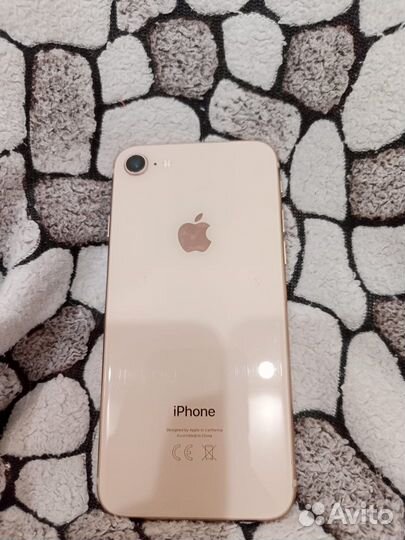 Телефон iPhone 8 64 gb