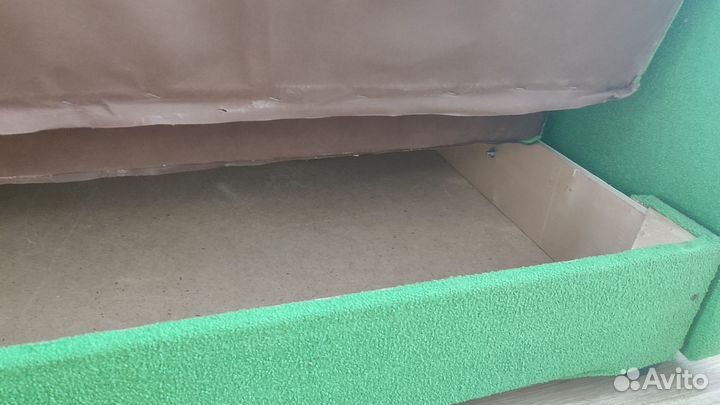 Диван-книжка