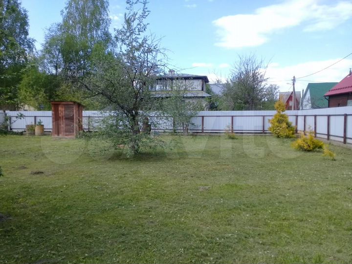 Дача 15 м² на участке 6 сот.