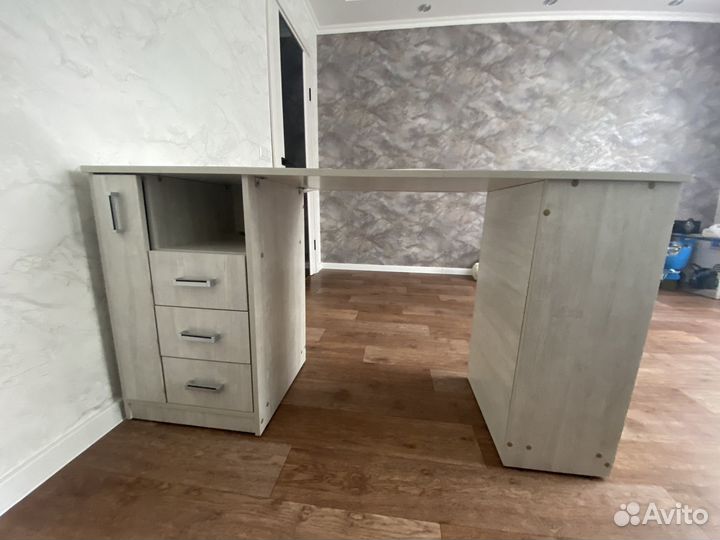 Стол для маникюра