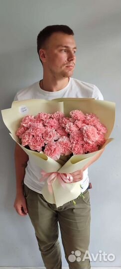 Букет из 25 нежных розовых гвоздик