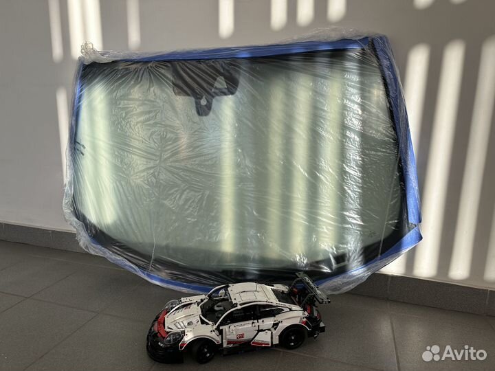 Стекло лобовое Carrera 4S Coupe 991, 9P1845011BJ