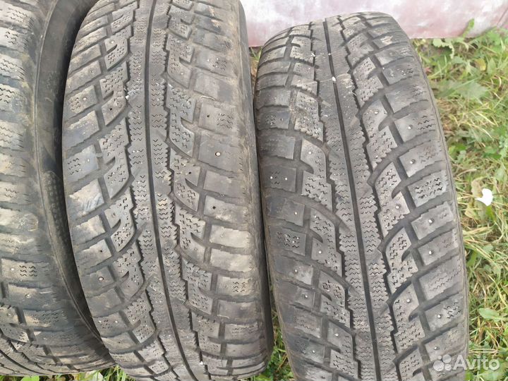 Kumho I'Zen RV Stud KC16 235/60 R18