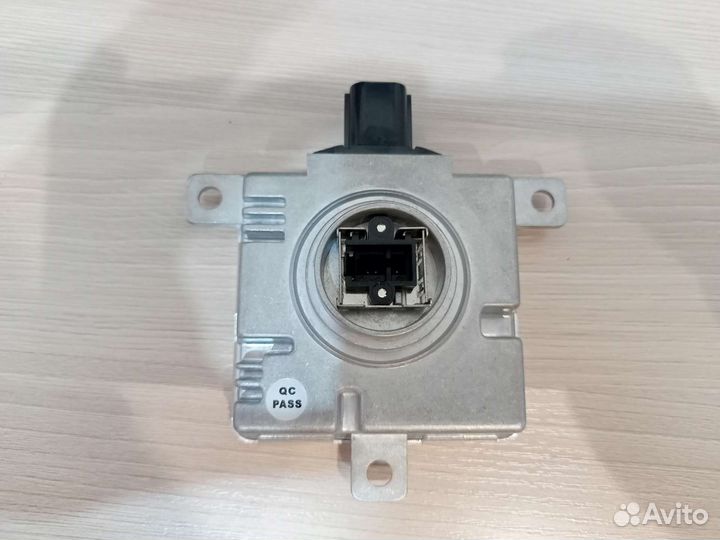 Блок розжига ксенона D4S W3T233715515 Паджеро 4