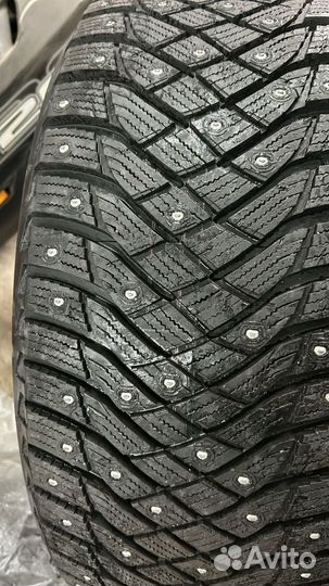 Goodyear UltraGrip Arctic 2 245/45 R19 102T