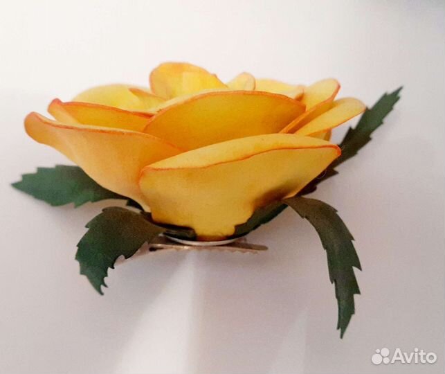 Заколка/брошь из фоамирана 