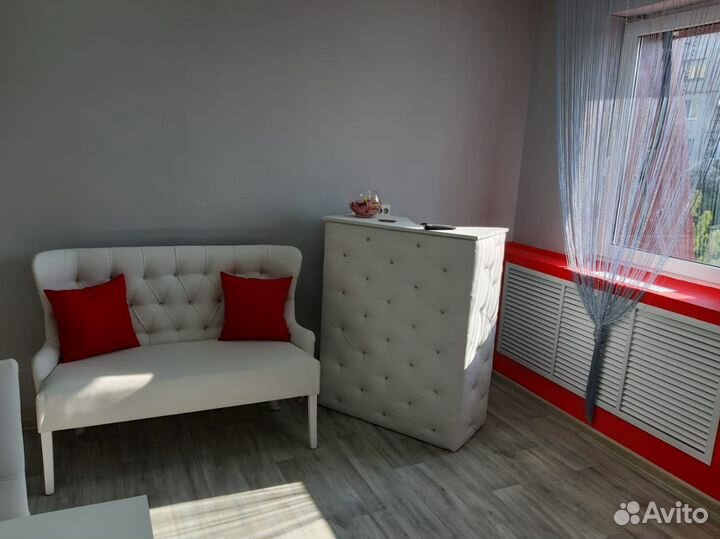 Стойка ресепшн (в вашем цвете)