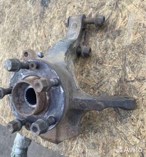 Кулак поворотный renault laguna 2 2002