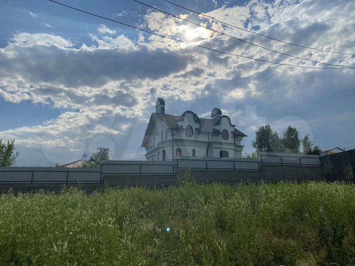 Коттедж 260 м² на участке 12 сот.