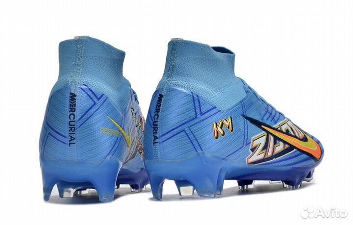 Футбольные бутсы nike