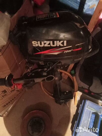 Лодка с Мотором