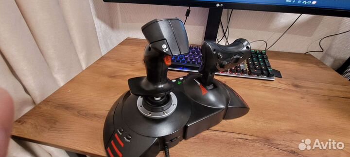 Джойстик Thrustmaster T-Flight Hotas X