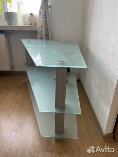 Стеклянная тумба под тв