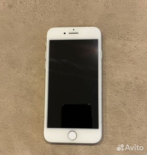 Телефон iPhone 8 64 gb