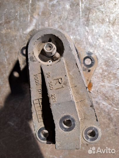 Подушка двигателя правая Chevrolet Lacetti