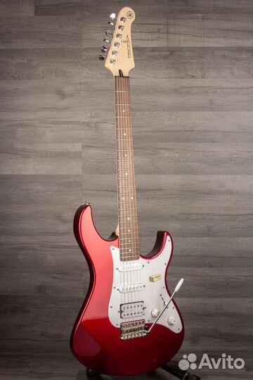 Электрогитара Yamaha Pacifica 112j