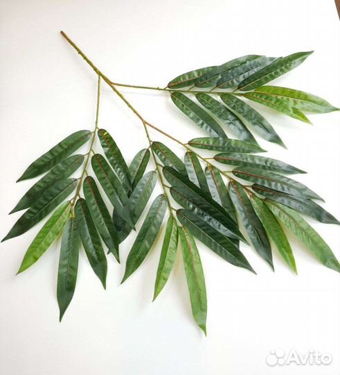 Искусственные ветки деревьев