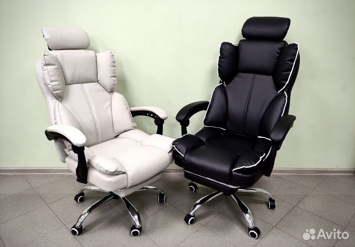 Офисное кресло с подголовником