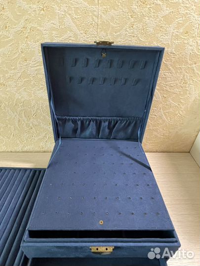 Шкатулка для украшений большая новая