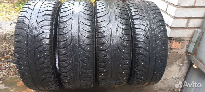 Bridgestone Ice Cruiser 7000 215/60 R17 100T