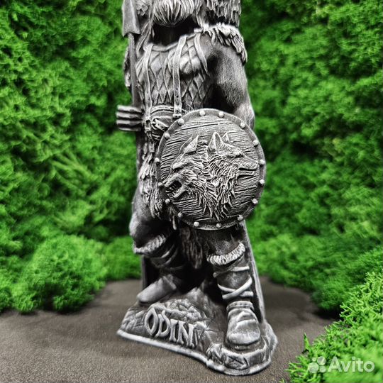 Статуэтка Скандинавский Бог Один