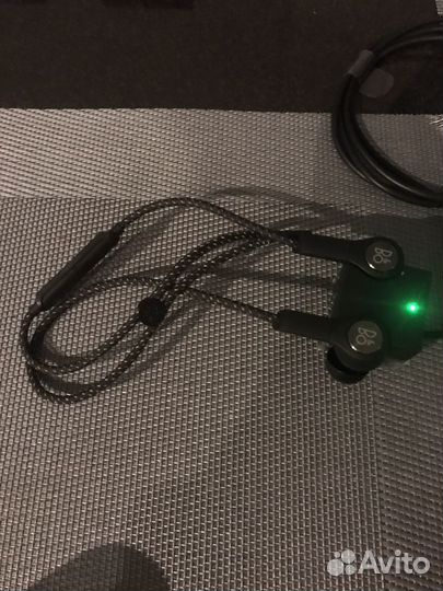 Наушники Bang and Olufsen H5