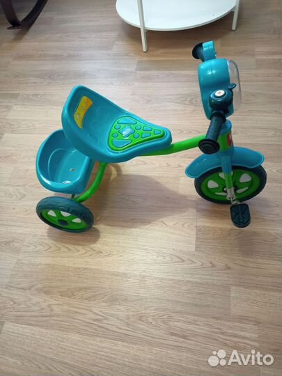 Детский трехколесный велосипед