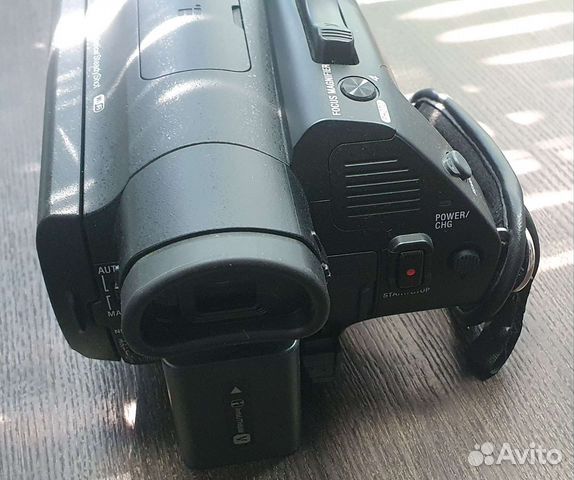 Видеокамера Sony FDR-AX700 черный
