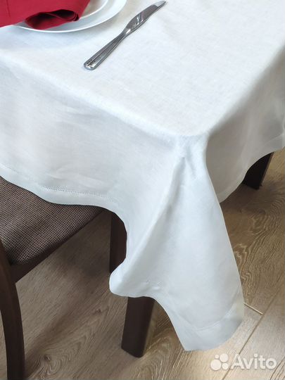 Скатерть льняная белая б/у размер 144х236