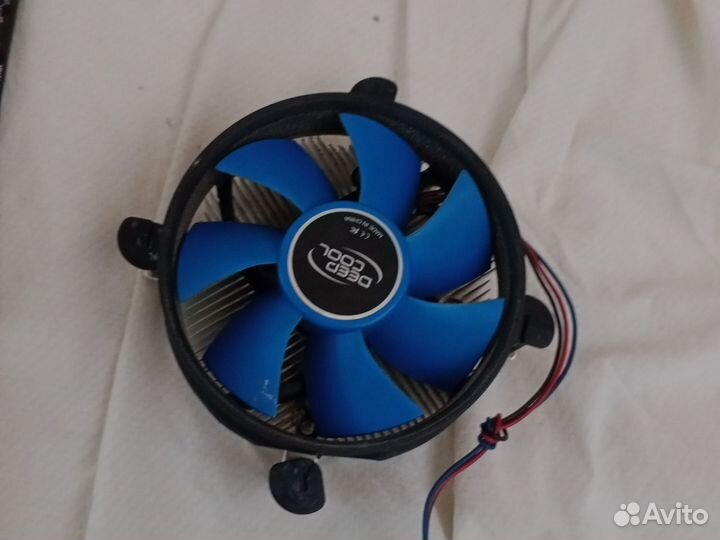 Материнская плата с процессором и памятью