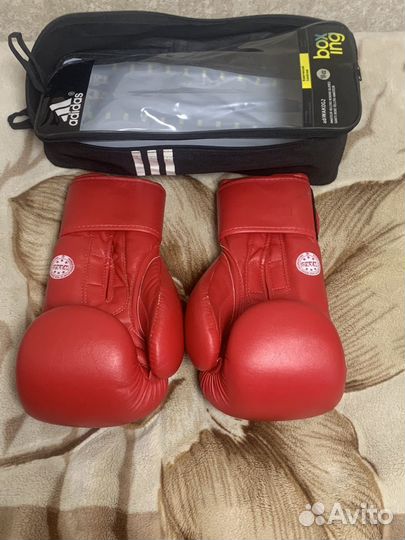 Боксерские перчатки 10oz