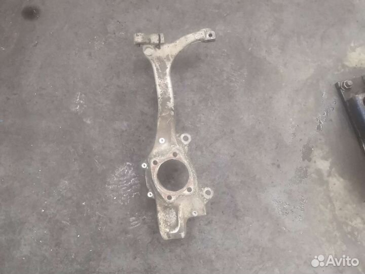 Кулак поворотный ауди а4 B6/B7 8e0257f