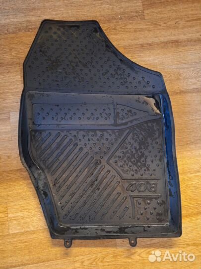 Автомобильные коврики резиновые