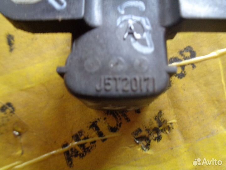 Датчик положения коленвала Mitsubishi