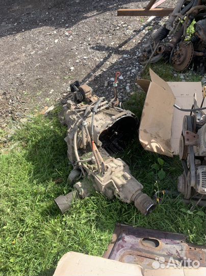 Продам запчасти Toyota carina 2