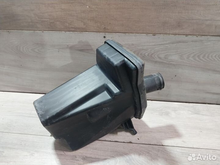 Абсорбер воздушного фильтра Nissan Primera P12